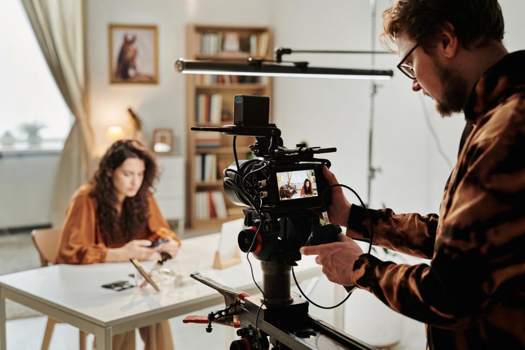 Wir bewegen Ihr Unternehmen - ReelSopron hilft Ihnen mit leistungsstarken Videoinhalten und transparenten Paketen aus dem heutigen Online-Werbegeräusch
